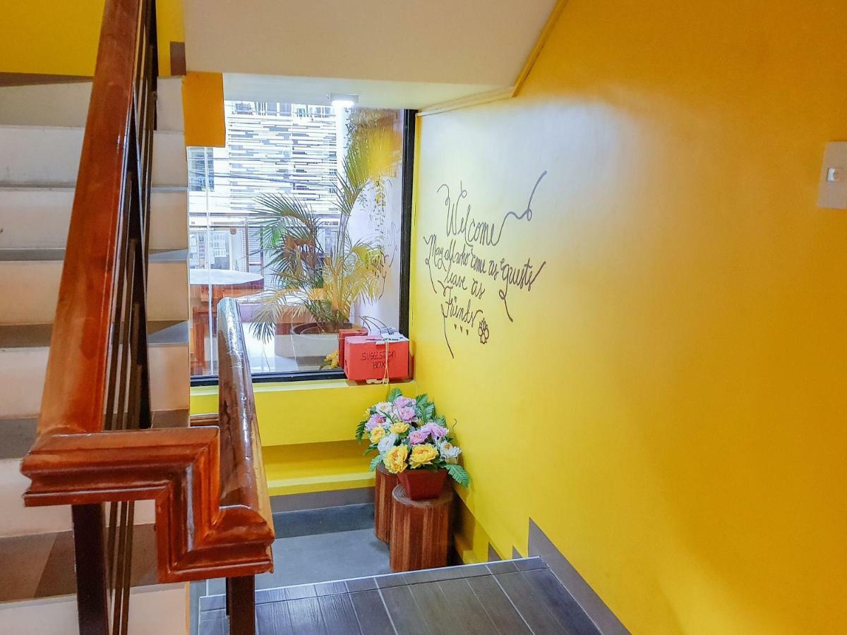 Hotel Reddoorz Near Ramiro Community Hospital Totolan Exterior foto